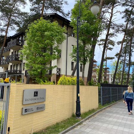 Apartament Pod Sosnami Mielno Rezydencja Park Exteriér fotografie